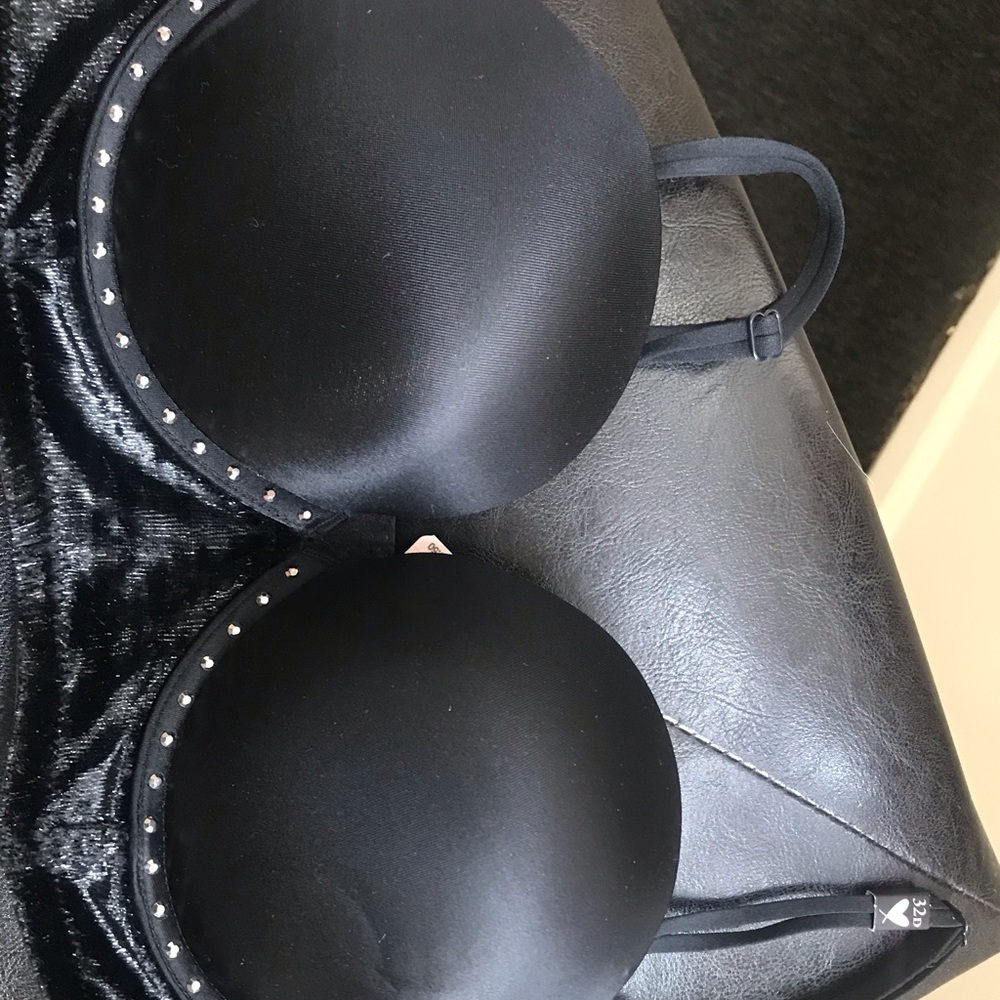 Vicky Secret Bra